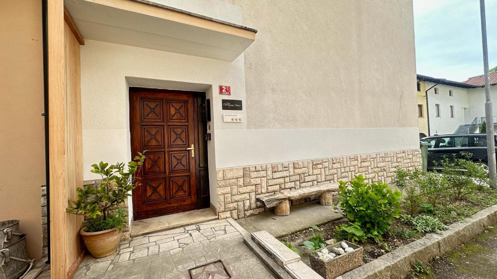 Old Square House - Hisa Na Starem Trgu Tolmin Exterior foto